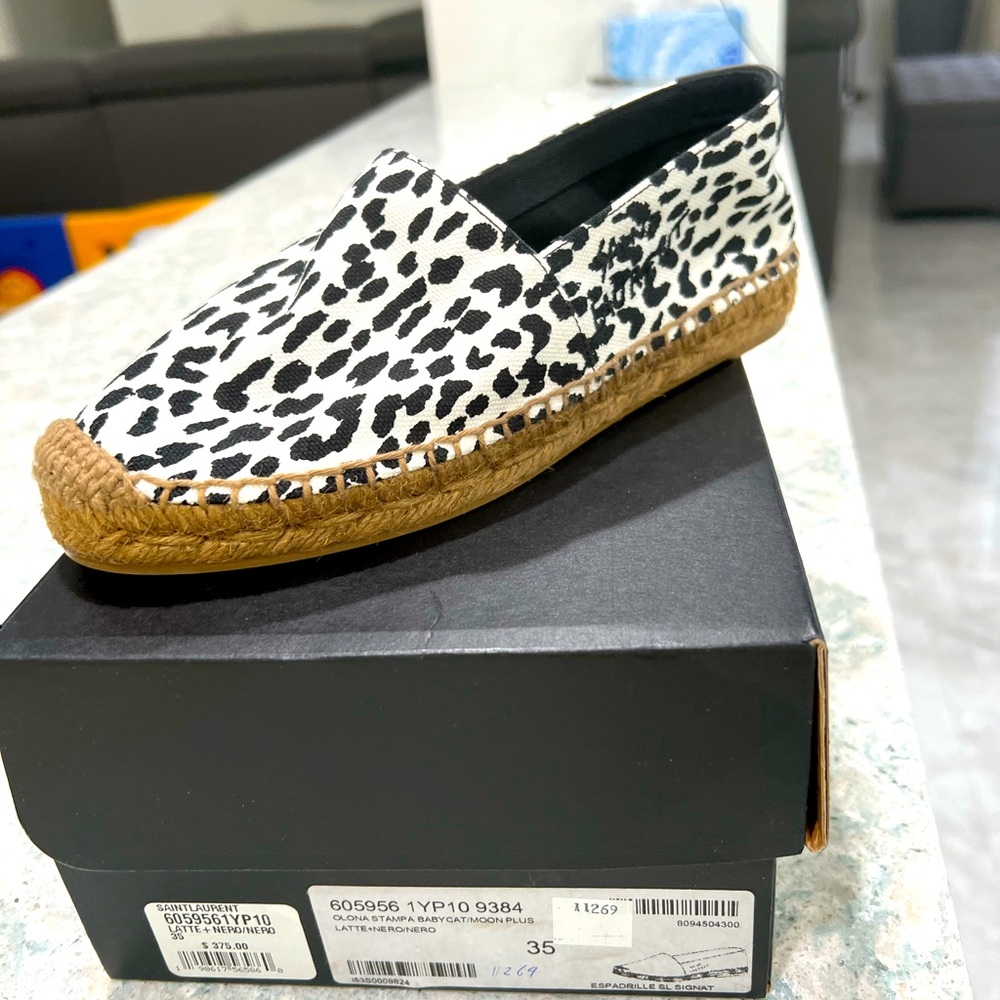 Authentic Saint Laurent espadrille. Brand new never worn, gorgeous!